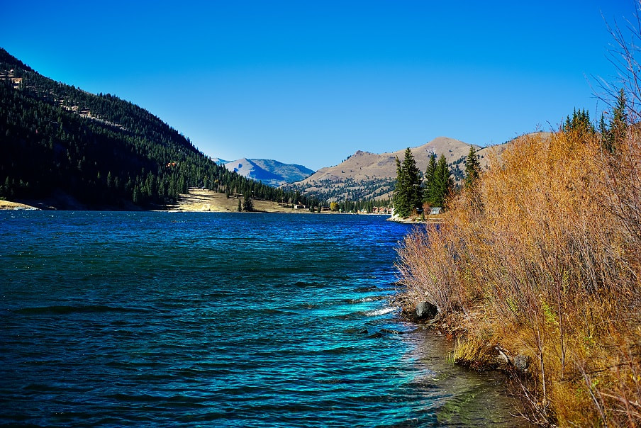 Colorado Lakeside, Sony A7 - Autochinon 50mm f/1.9 at f/8